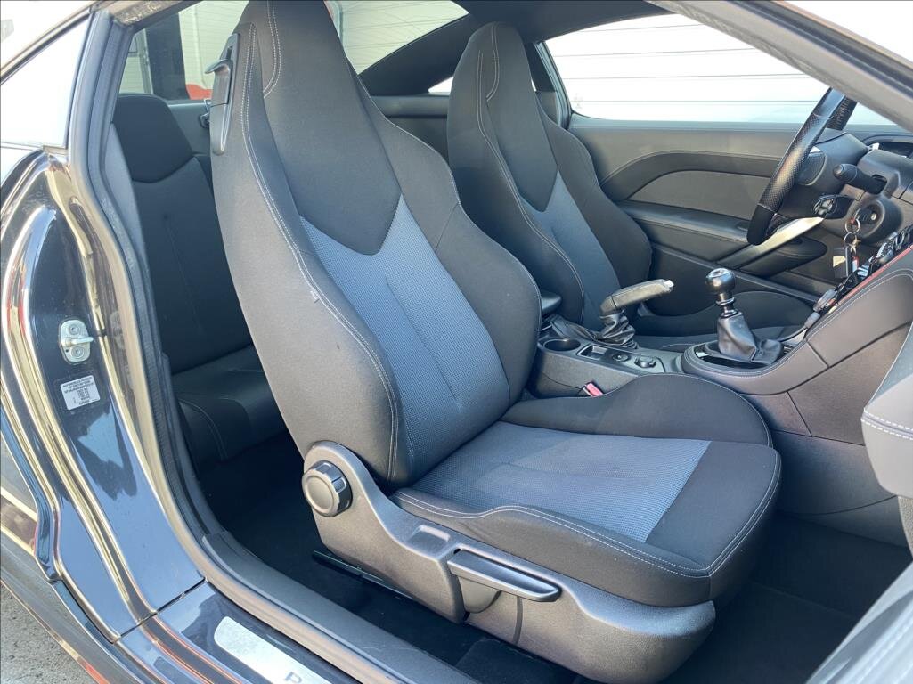 Peugeot RCZ Kupé 2,0 l 120 kw