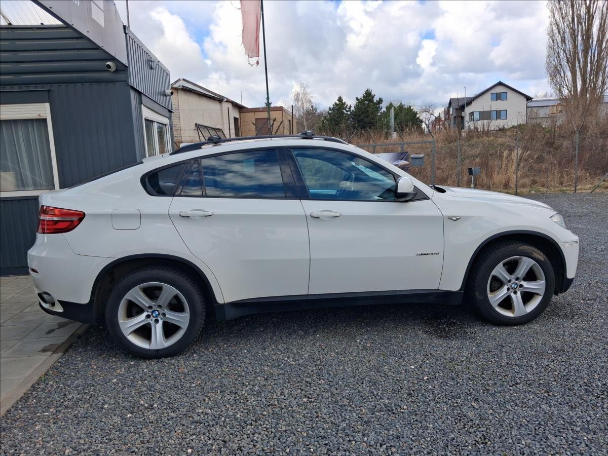BMW X6 Kombi 3,0 l 180 kw