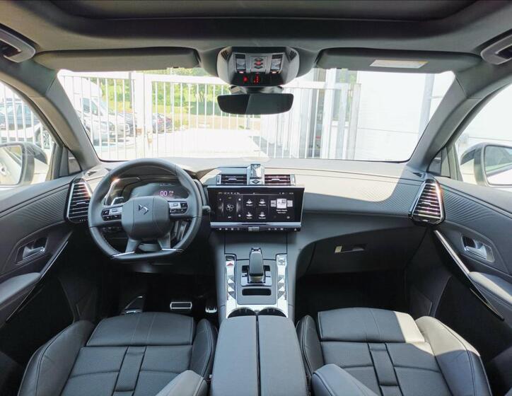 DS Automobiles DS7 Crossback 9