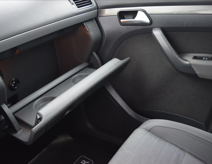 Volkswagen Touran Kombi 1,4 l 103 kw