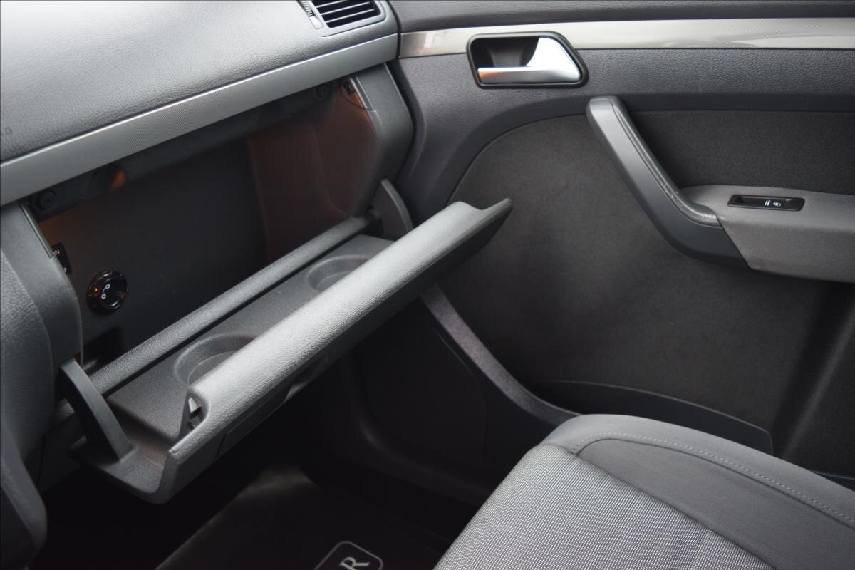 Volkswagen Touran Kombi 1,4 l 103 kw