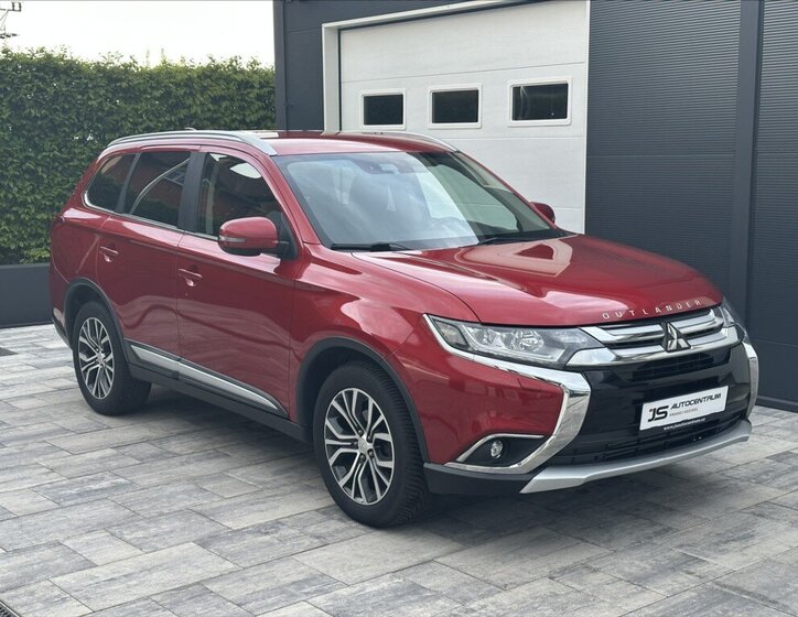 Mitsubishi Outlander SUV / Terénní 2,3 l 110 kw