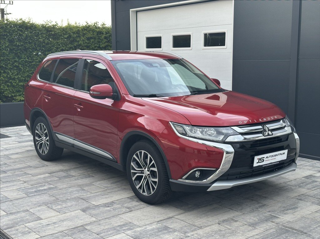 Mitsubishi Outlander SUV / Terénní 2,3 l 110 kw