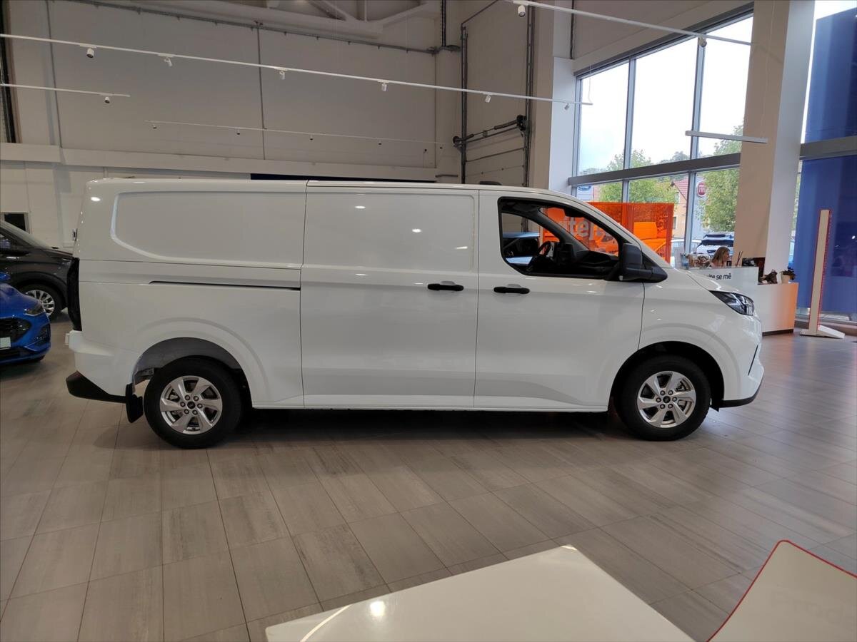 Ford Transit Custom Skříň 2,0 l 100 kw