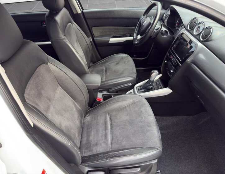 Suzuki Vitara SUV / Terénní 1,6 l 88 kw