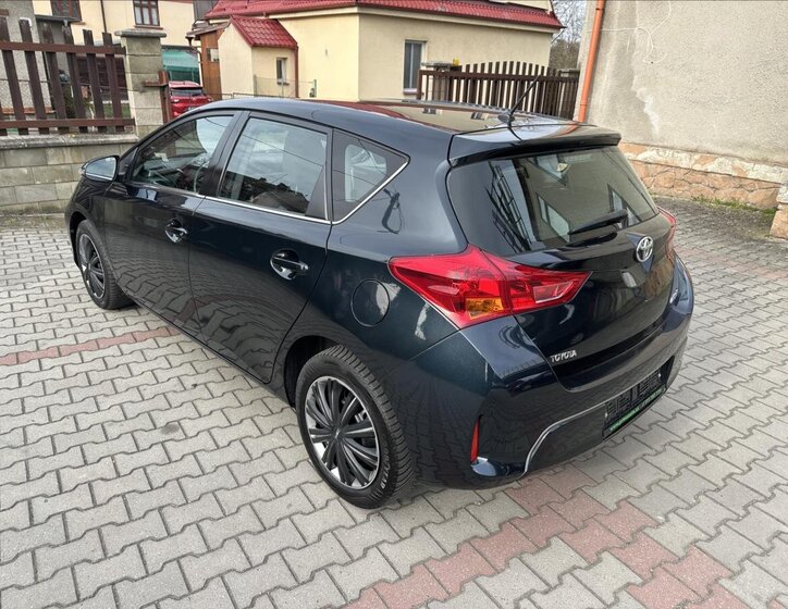 Toyota Auris Hatchback 1,6 l 98 kw