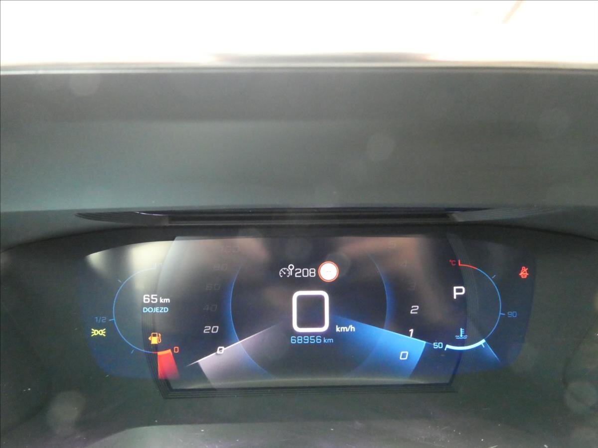 Peugeot 2008 SUV 1,2 l 96 kw