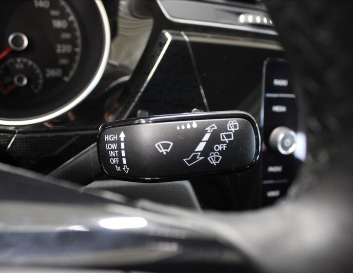 Volkswagen Touran SUV / Terénní 1,2 l 81 kw