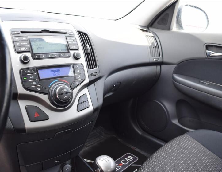 Hyundai i30 38