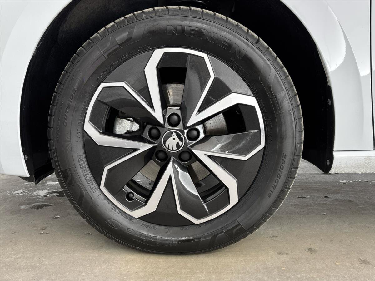 Škoda Scala Hatchback 1,5 l 110 kw