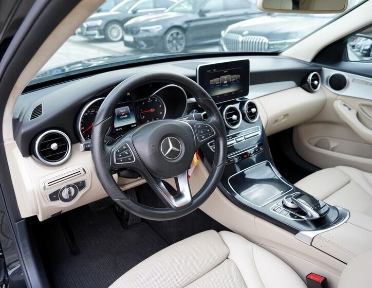 Mercedes-Benz Třídy C 25