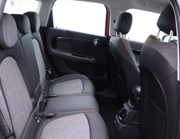 Mini Countryman SUV / Terénní 1,5 l 100 kw