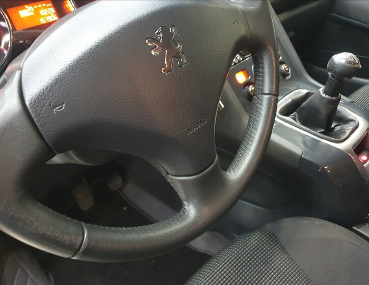 Peugeot 5008 MPV 1,6 l 88 kw