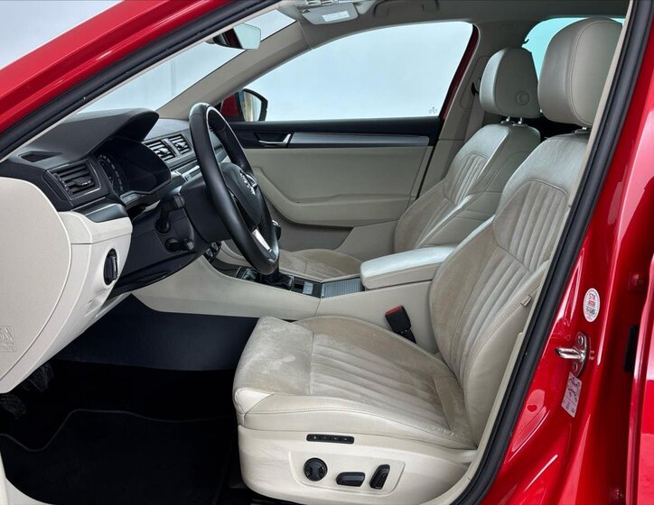 Škoda Superb Liftback 1,4 l 110 kw