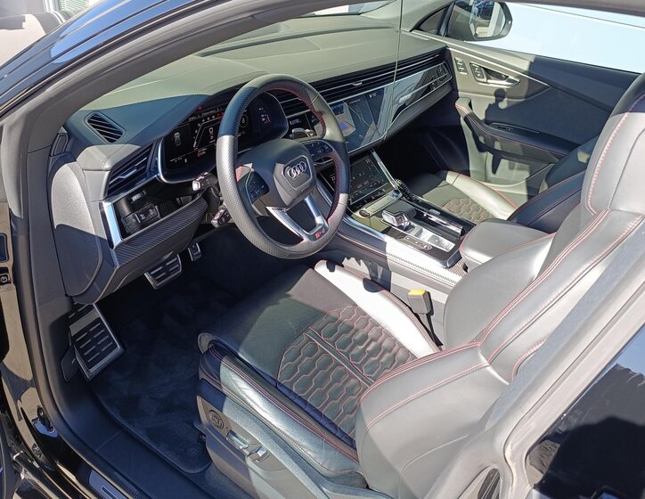 Audi RS Q8 SUV / Terénní 4,0 l 441 kw