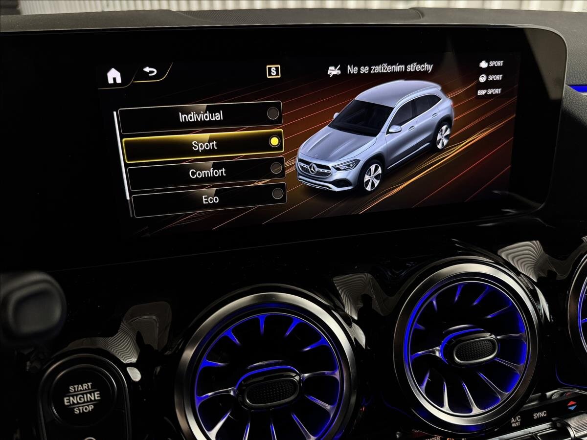 Mercedes-Benz GLA SUV / Terénní 2,0 l 110 kw