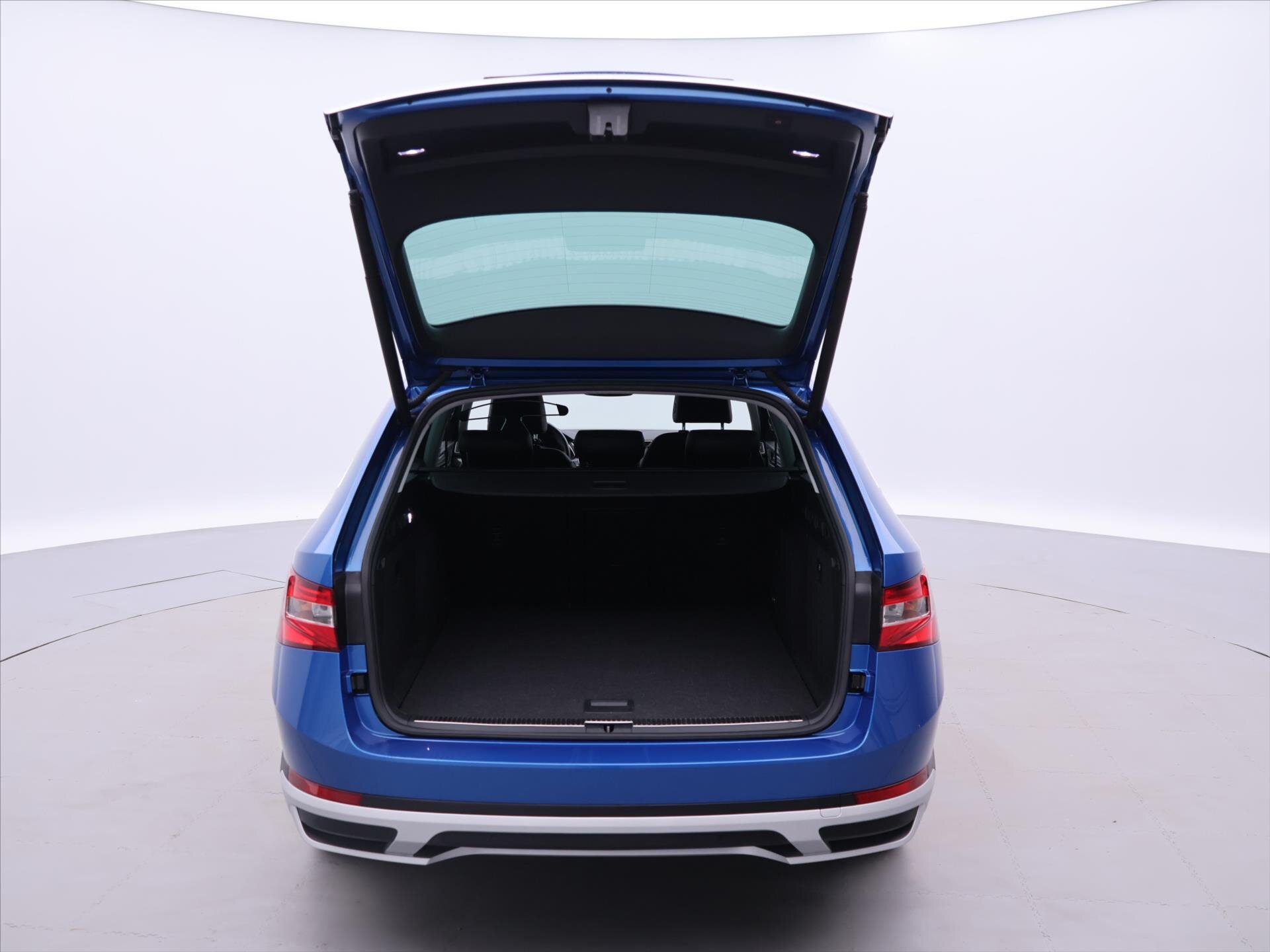 Škoda Superb Kombi 2,0 l 140 kw