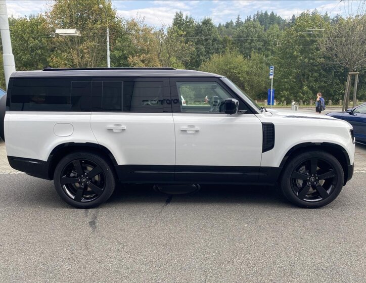 Land Rover Defender SUV 3,0 l 221 kw
