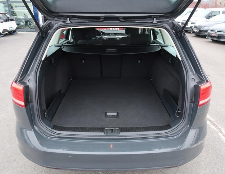 Volkswagen Passat 24