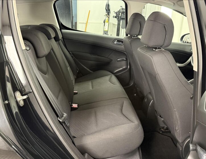 Peugeot 308 Hatchback 1,4 l 70 kw