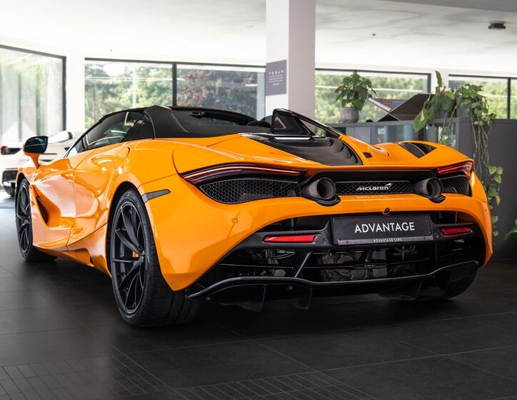 McLaren 720S 4