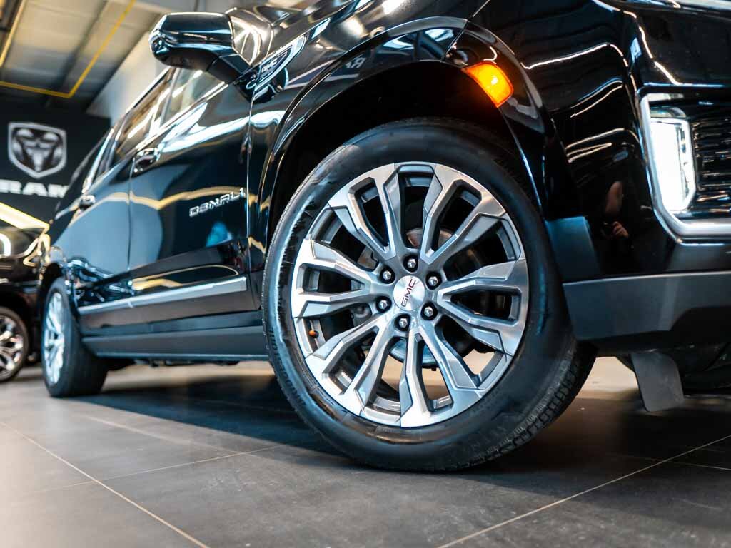 GMC Yukon SUV / Terénní 6,2 l 313 kw