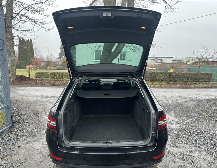 Škoda Superb Kombi 2,0 l 140 kw