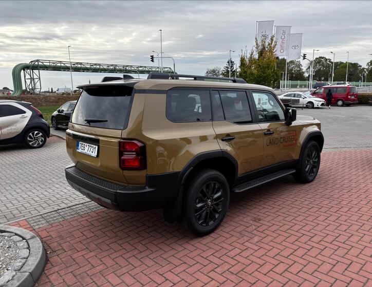 Toyota Land Cruiser 5