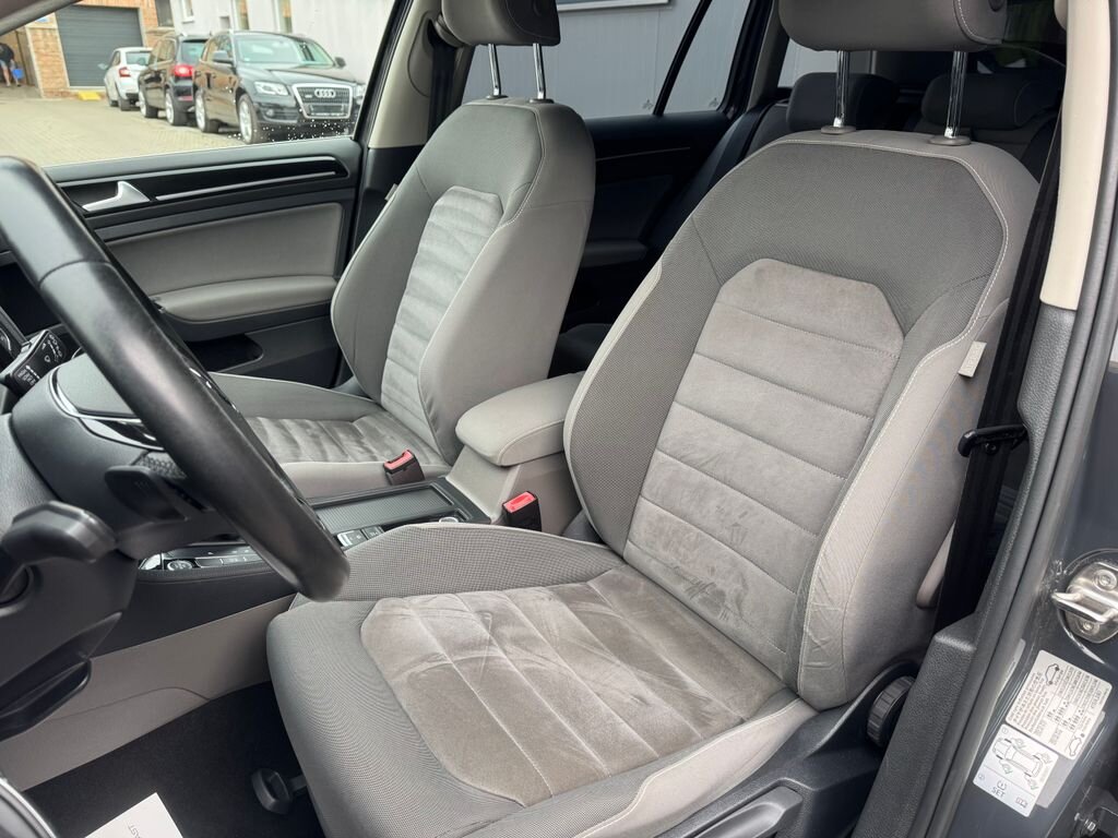 Volkswagen Golf Kombi 2,0 l 110 kw