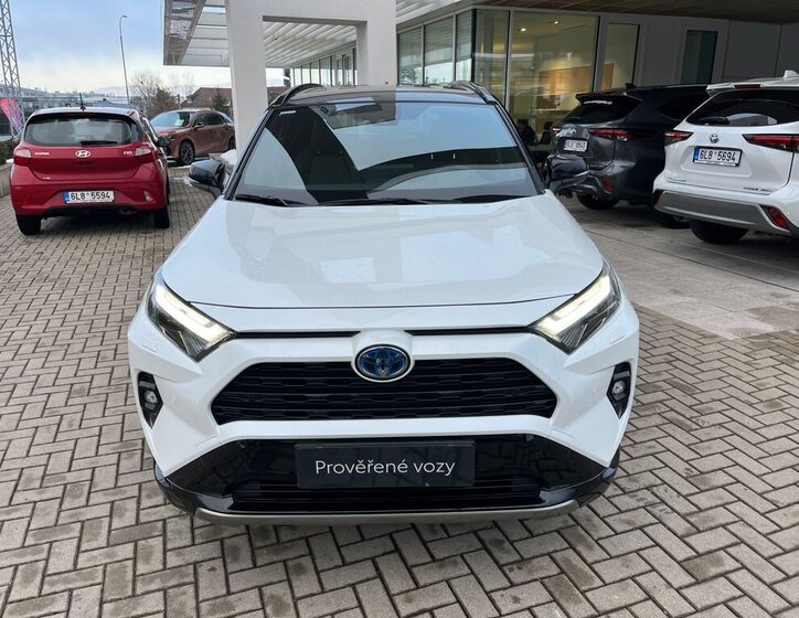 Toyota RAV4 SUV 2,5 l 131 kw