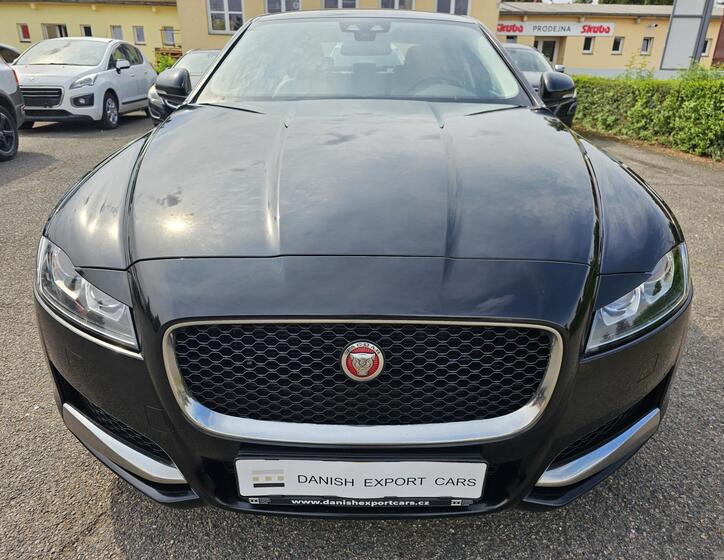 Jaguar XF 2