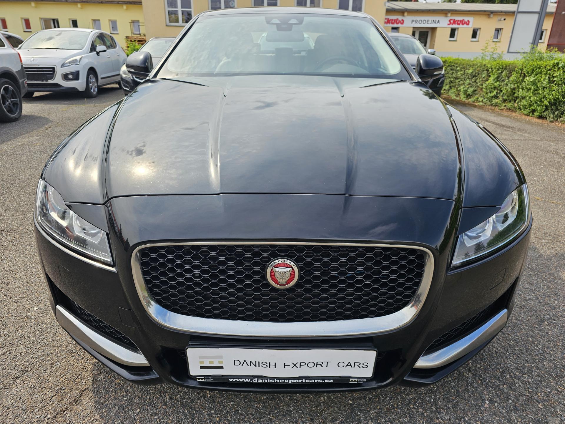 Jaguar XF