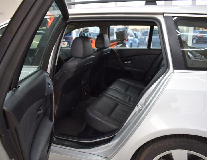 BMW Řada 5 Kombi 3,0 l 170 kw