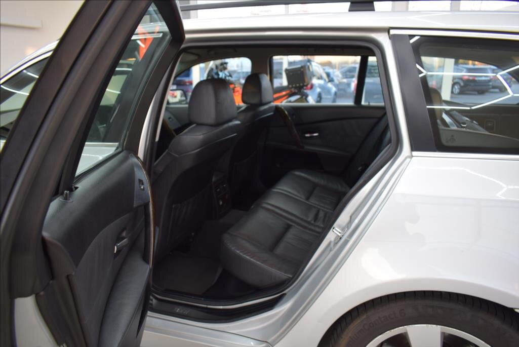 BMW Řada 5 Kombi 3,0 l 170 kw