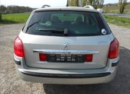 Peugeot 407 Kombi 2,2 l 120 kw