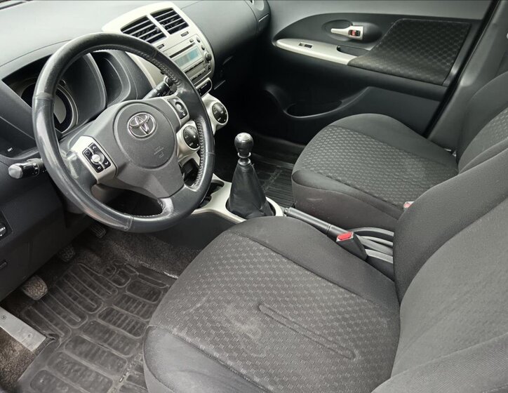 Toyota Urban Cruiser Hatchback 1,4 l 66 kw