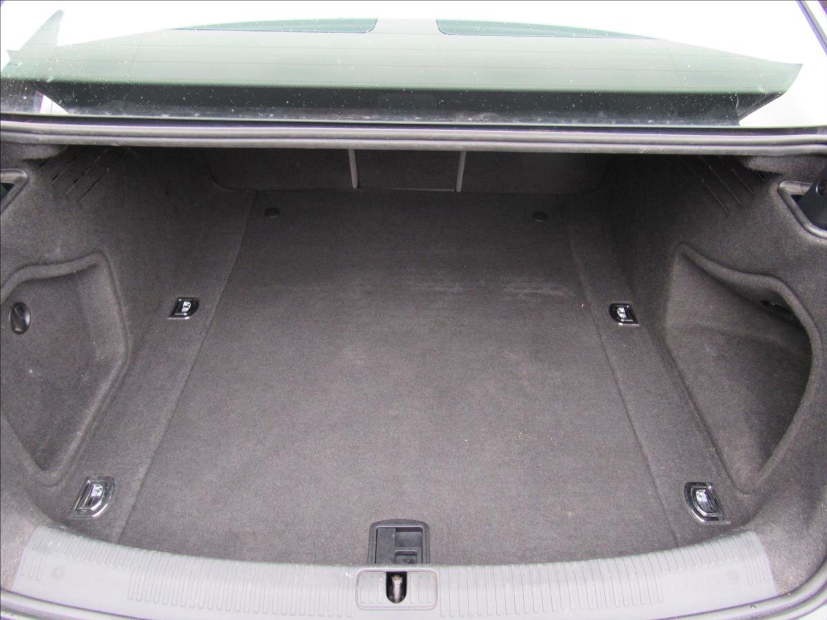 Audi A4 Sedan / Limuzína 2,0 l 110 kw