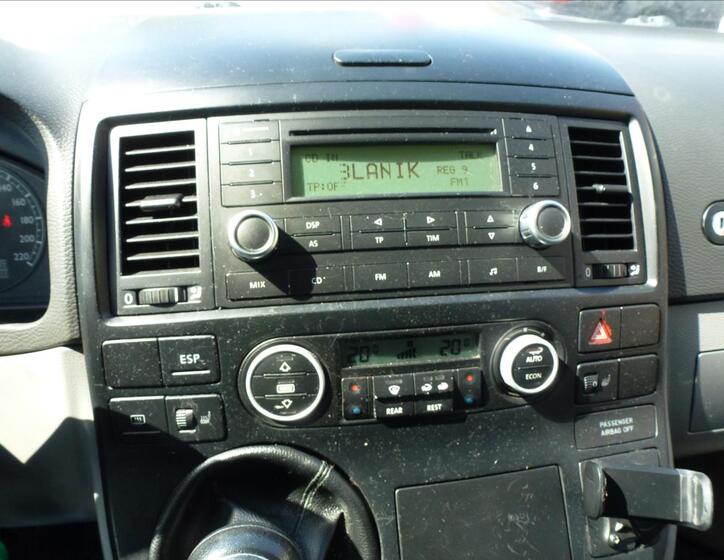 Volkswagen Multivan 32