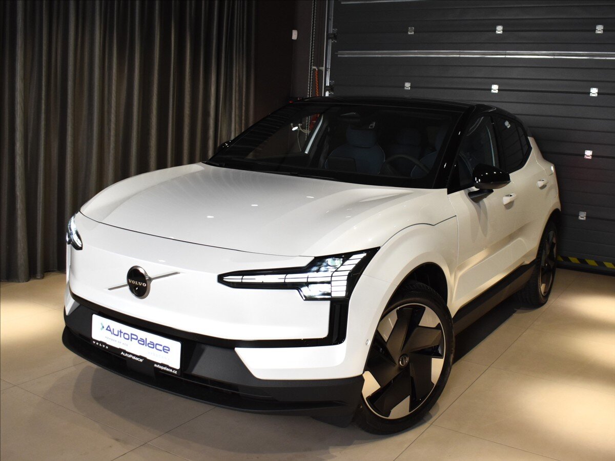 Volvo EX30 SUV / Terénní 0,0 200 kw