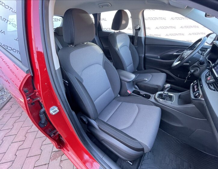 Hyundai i30 Kombi 998,0 88 kw