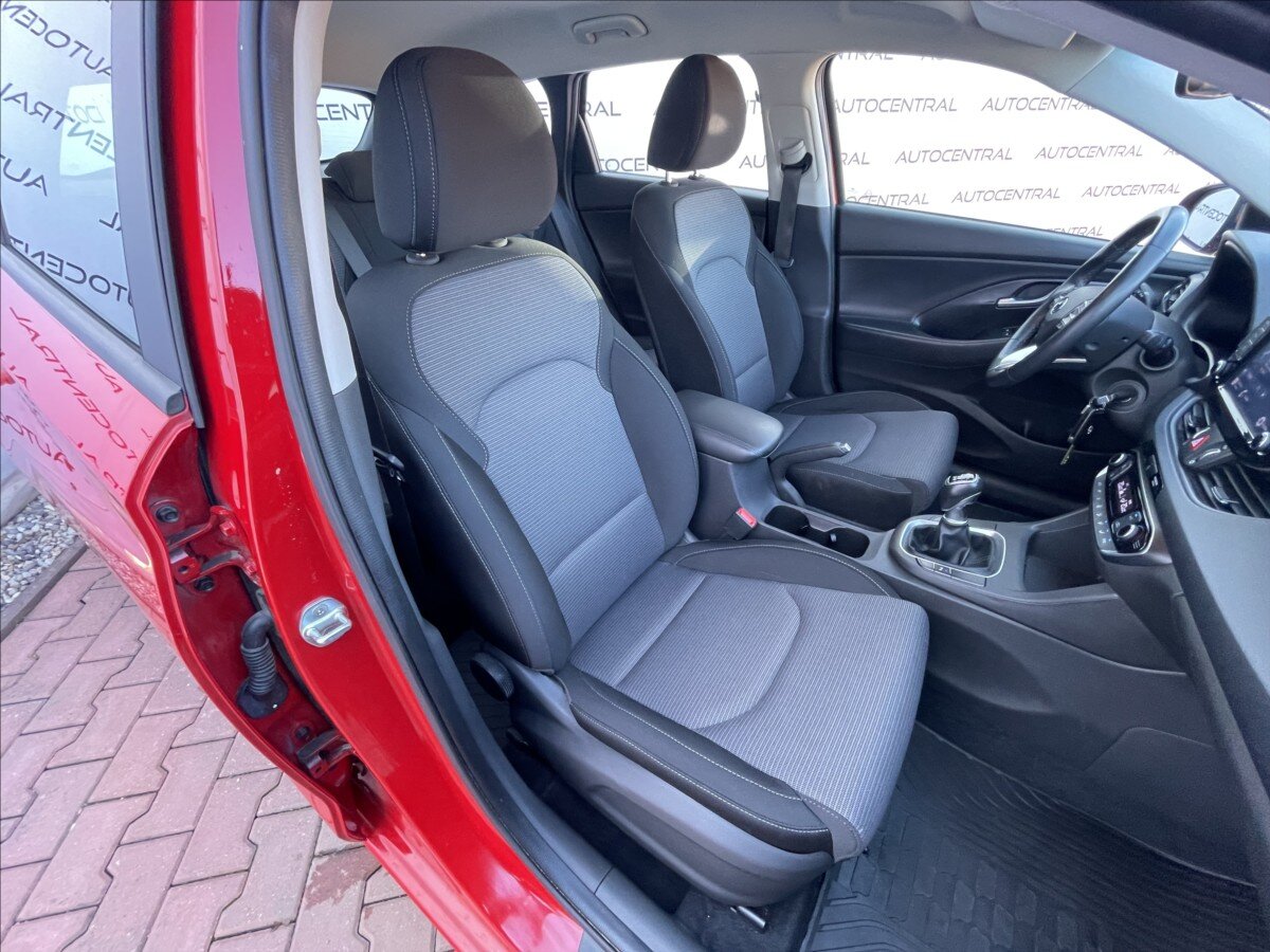 Hyundai i30 Kombi 998,0 88 kw