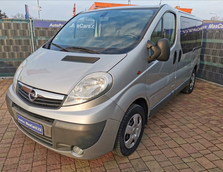 Opel Vivaro Kombi 2,0 l 84 kw
