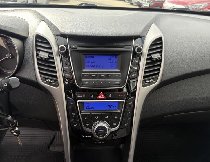 Hyundai i30 Kombi 1,6 l 81 kw