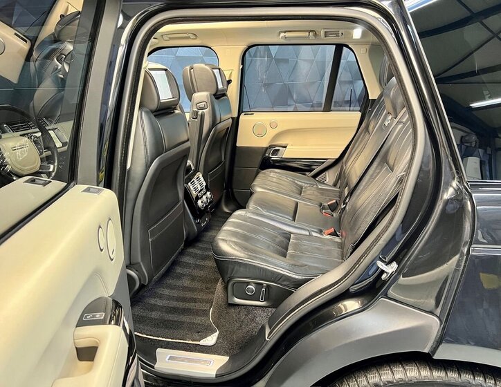 Land Rover Range Rover SUV / Terénní 4,4 l 250 kw