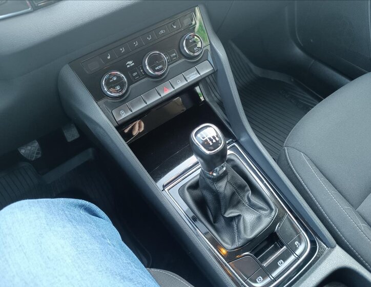 Škoda Karoq SUV / Terénní 2,0 l 85 kw