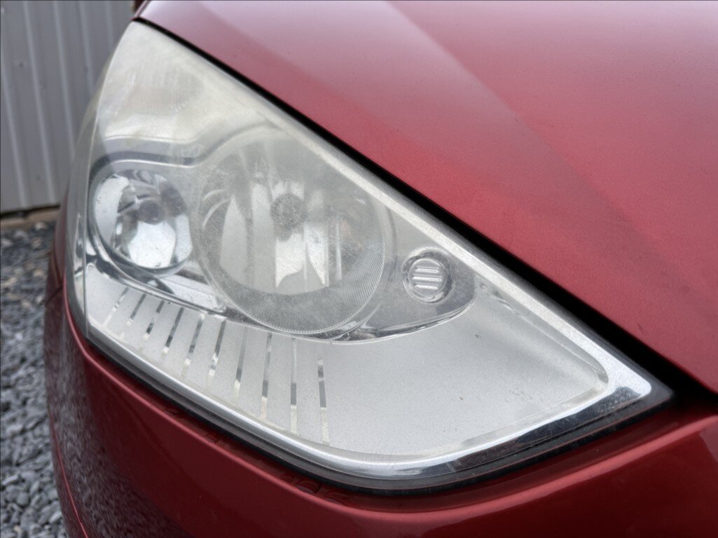 Ford S-MAX MPV 2,0 l 96 kw