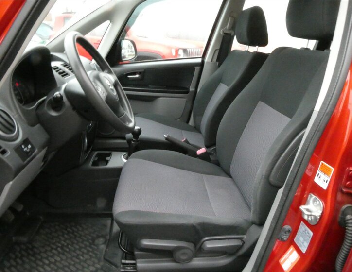 Suzuki SX4 14