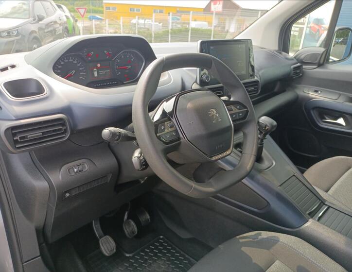 Peugeot Rifter 12