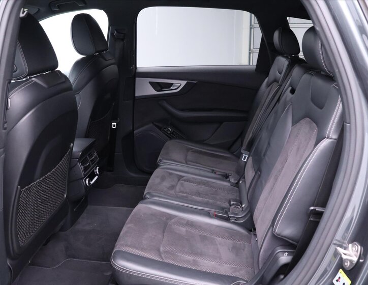 Audi Q7 SUV / Terénní 3,0 l 200 kw