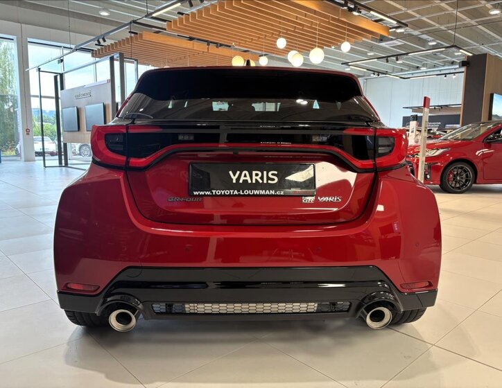 Toyota Yaris Hatchback 1,6 l 206 kw